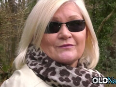 18 jahre, Leie, Betrug, Oma, Lesbisch, Lecken, Reif, Jungendliche (18+)