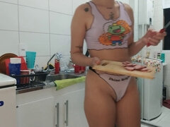 Join me while your girlfriend cooks dinner. It'll be our naughty little secret.