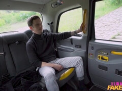 フェラチオ, 巨乳な, 車, ハードコア, なめる, 自然山雀, オマンコ, オッパイの