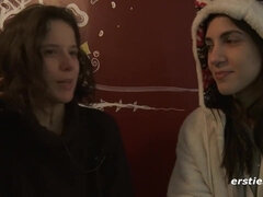 Любители, Красотки, Брюнетки, Подружка, Лесбиянка, Лизание, Натуральные сиськи, Киски