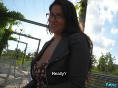 Gros cul, Gros seins, Sucer une bite, Brunette brune, En levrette, Énorme, Mère que j'aimerais baiser, Argent