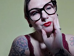 Любители, Садо мазо, Большие сиськи, Женское доминирование, Унижение, Милф, Рыжие, Жена