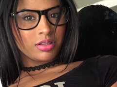 Pijpbeurt, Schattig, Hondjeshouding, Dik, Brillen, Handbeurt, Tiener, Tieten likken