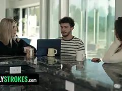 Lecken, Massage, Muschi, Dürr, Stiefmutter, Taboo, Scherzbold, Tanga