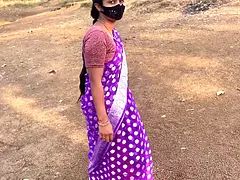 Desi Gaon ki beautiful Bhabhi outdoor Private Sex full Hindi audio Indian hot love couple jungle MMS video