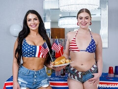 Gros cul, Grosse bite, Gros seins, Sucer une bite, En levrette, 2 femmes 1 homme, Mère que j'aimerais baiser