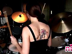 Amateur, Chica, Fetiche, Penetracion con dedos, Afeitado, Solo, Tatuaje, Adolescente
