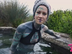 Hot Spring Public Anal Fuck with Tattooed Babe Anuskatzz - Rough Outdoor Sex & Cum
