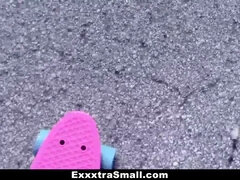 Blond, Hondjeshouding, Harig, Klein, Kut duiken, Schreeuwen, Mager, Tieten likken