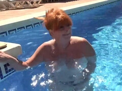 Leie, Grosse titten, Pummelig, Hd, Milf, Pool, Öffentlich, Solo