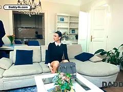 Большой член, Брюнетки, В одежде, Папочка, Пальцем, Секс без цензуры, Оргазм, Кричащие