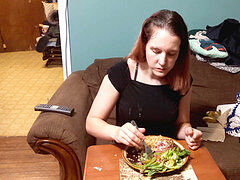 Брюнетки, Семяизвержение, Сперма на лице, Еда, Рыжие