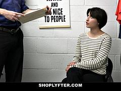 Grosse bite, Sucer une bite, Attrapée, Éjaculation interne, Homosexuelle, Hard, Nénés