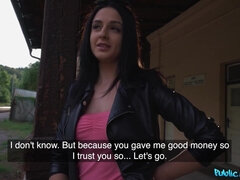 Skinny randy teen girl sticks out her bubble butt for stranger
