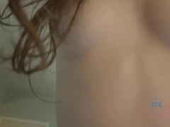 Amateur, Brunette brune, Éjaculation interne, Branlette thaïlandaise, Poilue, Masturbation, Chatte, Dormant