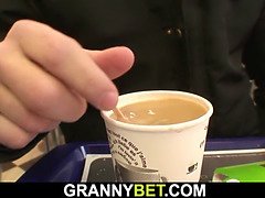 Belle grosse femme bgf, Grandpère, Poilue, Énorme, Mature, Chatte, Réalité, Nénés