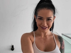 Grosse titten, Blasen, Braunhaarige, Hundestellung, Handjob, Massage, Tätowierung