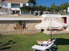 Grosse bite, Noire, Sucer une bite, Gorge profonde, En levrette, Hd, Interracial, Fille latino