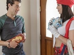 Gros seins, Sucer une bite, Brunette brune, Queue, Branlette thaïlandaise, Embrassement, Mère que j'aimerais baiser, Nénés