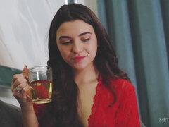 Braunhaarige, Klaffend, Muschi, Rasiert, Solo, Entkleiden, Jungendliche (18+), Titten