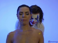 Joker gives wonder woman a massage