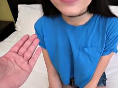 18 ans, Amateur, Sucer une bite, Mamie, Fille latino, Pov, Rasée, Adolescente