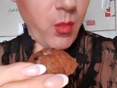 I smoke, cum, eat cum! I really like to eat a lot of cum, but