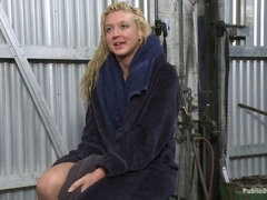 Bondage discipline sadomasochisme, Grote mammen, Blond, Dominatie, Vrouw, Vernedering, Olie, Openbaar