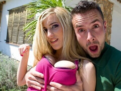 Arsch, Grosser arsch, Grosser schwanz, Grosse titten, Blondine, Blasen, Hundestellung, Im freien