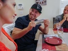 Hondjeshouding, Zoenen, Masseren, Masturbatie, Moeder die ik wil neuken, Verpleegster, Geschoren, Vrouw