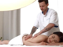 18 años, Asiático, Mamada, Morena, Estilo perrito, Tetas naturales, Adolescente, Tetas