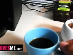 18, 素人, アメリカ人, フェラチオ, イく瞬間, イマラチオ, 手コキする, 禁句