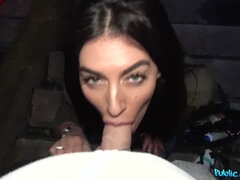 Nana, Gros seins, Brunette brune, Rondelette, Dingue, Gorge profonde, Argent, Chatte