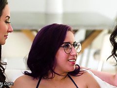 Красивые, Пальцем, Секс без цензуры, Хд, Лесбиянка, Милф, Реалити, Втроем