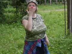 ぽっちゃり, デカパイ, 巨乳な, ヨーロピアン, 熟年, 公共, 赤毛, オッパイの