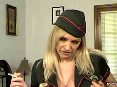 Grosser arsch, Geile alte tussi, Handjob, Milf, Abendanzug, Titten