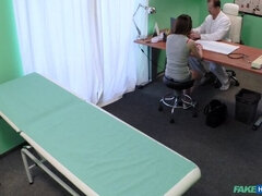 Leie, Betrug, Lecken, Krankenschwester, Büro, Muschi, Uniform, Spanner
