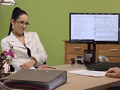 Amateur, Sucer une bite, Brunette brune, Lunettes, Hard, Chatte, Adolescente, Nénés