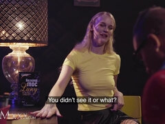 Blonde, Sucer une bite, Mère que j'aimerais baiser, Maman, Seins naturels, Professeur, Adolescente, Plan cul à trois