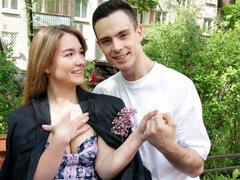 Gros cul, Grosse bite, Gros seins, Sucer une bite, Plantureuse, En levrette, Séduite, Maigrichonne