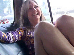 Hd-video's, grote tieten, posing