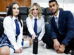 18 летние, Большая жопа, Большой член, Минет, Собачьи, Две девушки, Натуральные сиськи, Молоденькие