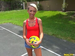 お尻, 浴室, ブロンド, フェラチオ, バック, 顔射, ショートヘア, ティーン