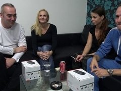 Asombroso, Mamada, Morena, Estilo perrito, Masturbación, Medias largas, Esposa, Intercambio de esposas