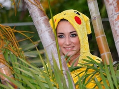 Grosse bite, Sucer une bite, En levrette, Poilue, Seins naturels, Maigrichonne, Adolescente, Nénés