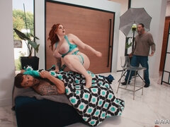 Gros seins, Plantureuse, Hard, Chatte, Rousse roux, Chevaucher, Rasée