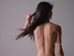 Clau - First Time Nude Modelling