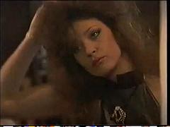 Tir de sperme, Fétiche, Hard, Léchez, Mère que j'aimerais baiser, Satin, Suçant, Nénés