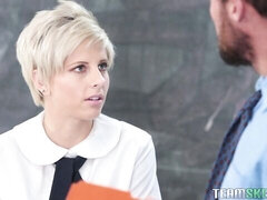 Culo, Mamada, Estilo perrito, Muñeca, Colegiala, Afeitado, Adolescente, Tetas