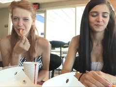 Acercamiento, Vestido, Fetiche de pies, Lencería, Público, Solo, Medias largas, Juguetes